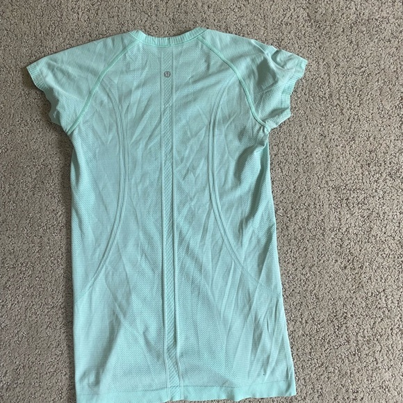Lululemon Swifly Tech Mint Top - Picture 2 of 2